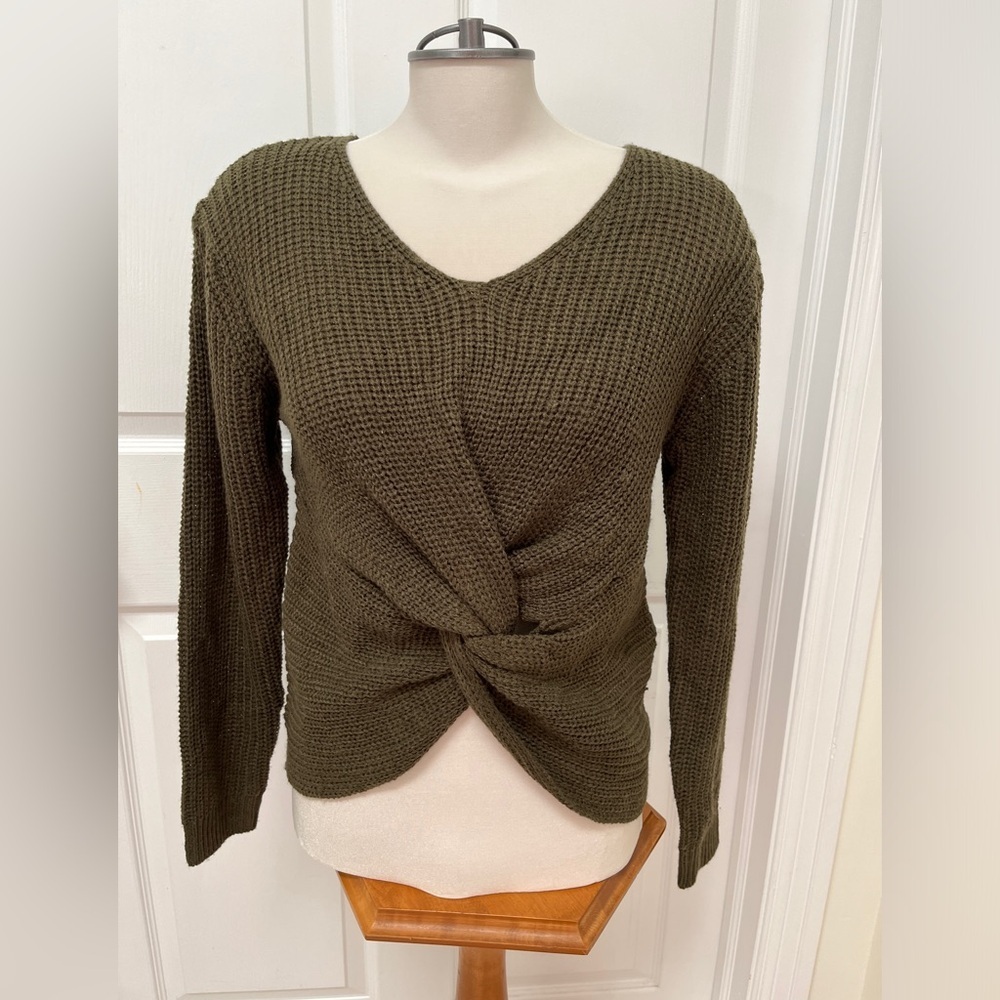 Poof Apparel knit twist front sweater size large